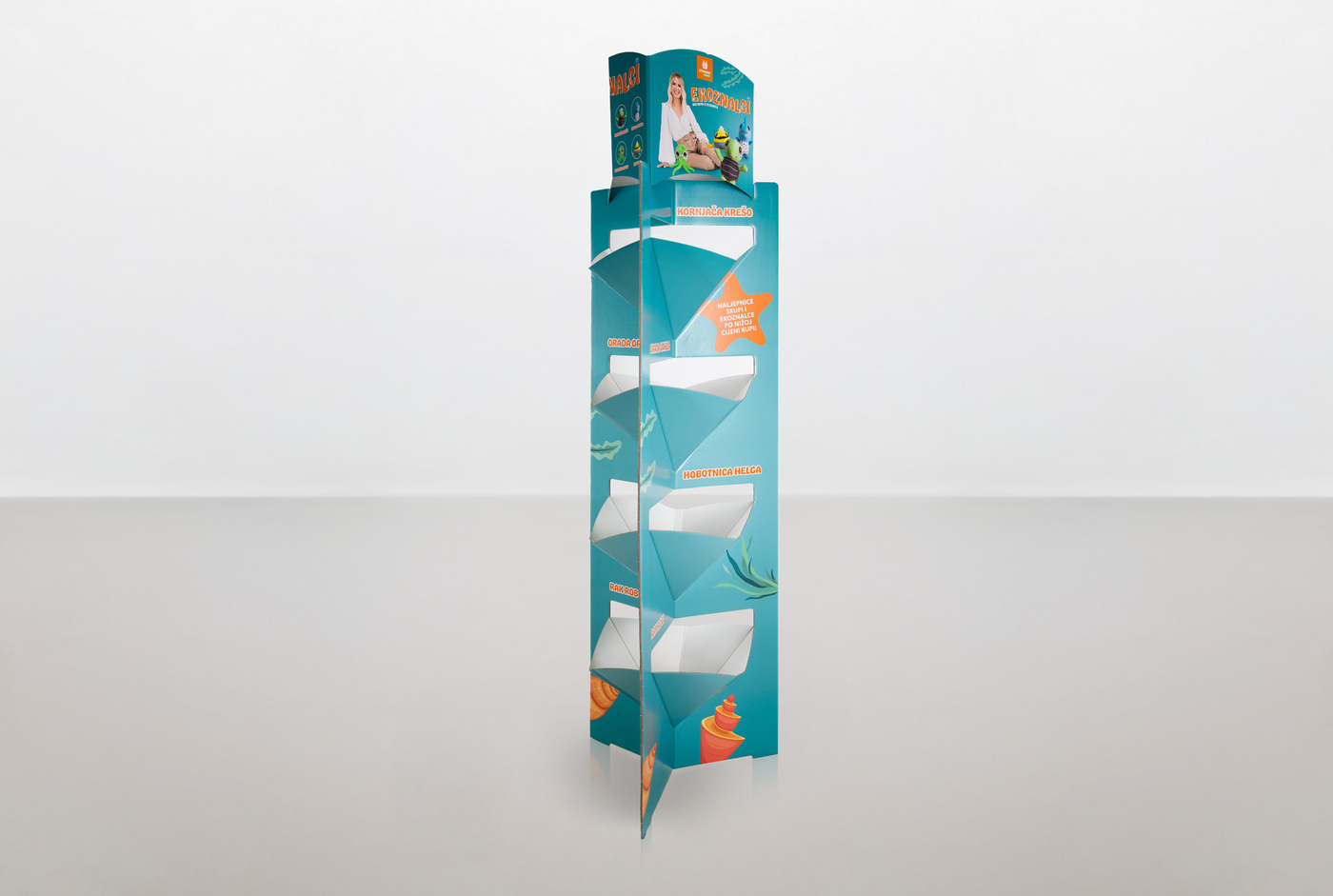 2 Second Tower Display - Studenac - Holbox 2 Second Tower Display - Studenac - Holbox