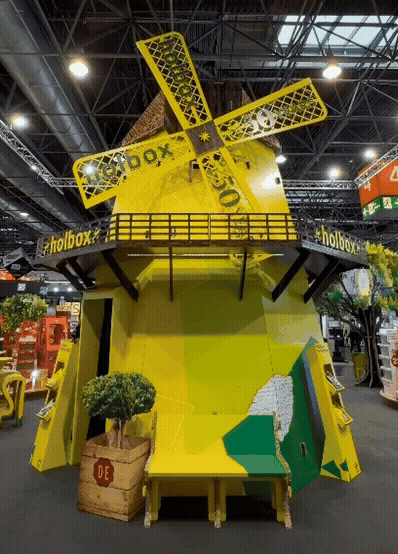 6 meter hoge kartonnen molen 6 meter hoge kartonnen molen