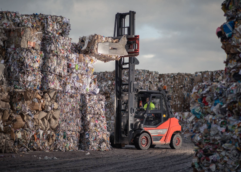 Holbox en Smurfit Kappa over de weg van papier Holbox en Smurfit Kappa over de weg van papier